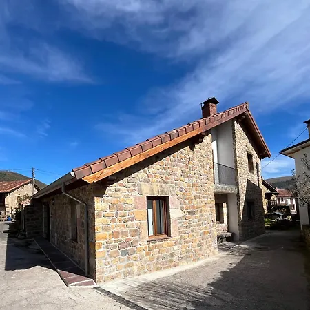 La Casa De * Cabuerniga